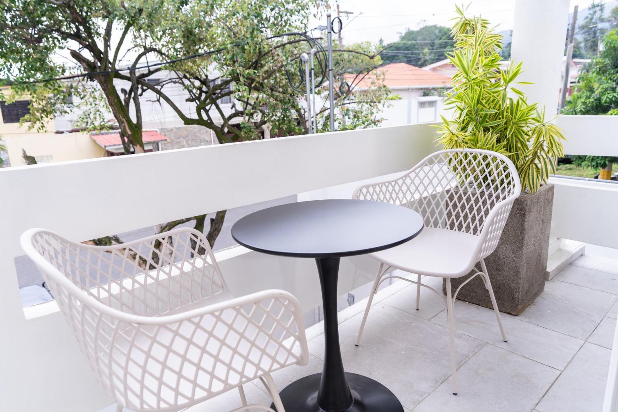 Hotel Boutique Las Mesetas ซานเปโดร ซูลา ภายนอก รูปภาพ